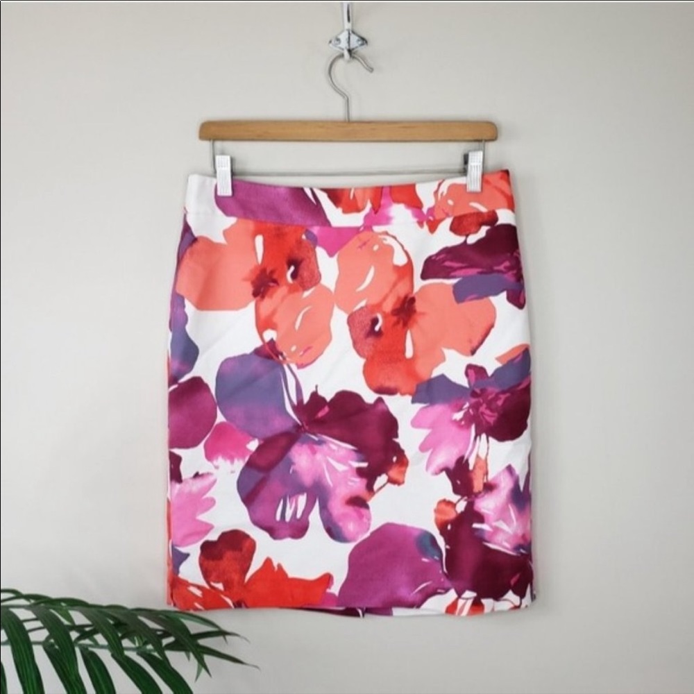 LOFT | Floral Print Pencil Skirt